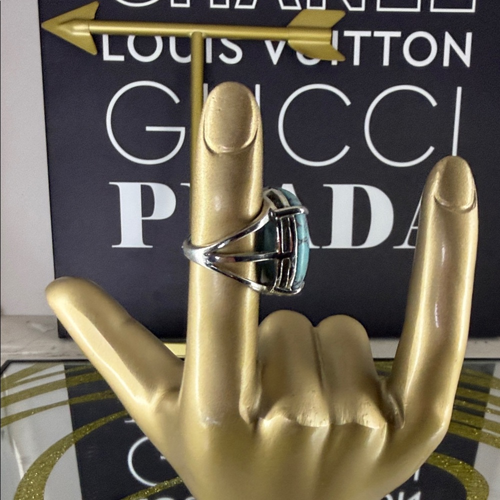 Turquoise Colored Cabochon Silver Split Shank Ring - image 4